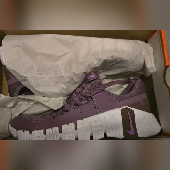 Nike Mercon 5 Women's Size 9.5 NWT - Picture 4 of 5